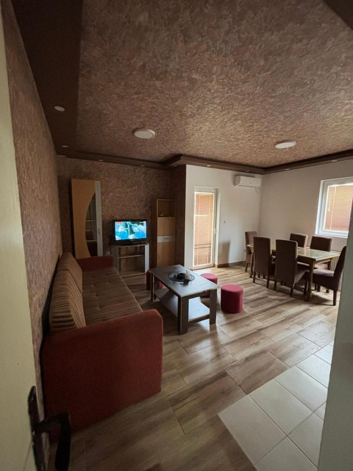 Dp Lux Apartman Obrenovac Obrenovac  Exterior foto